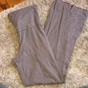 grey yoga pants